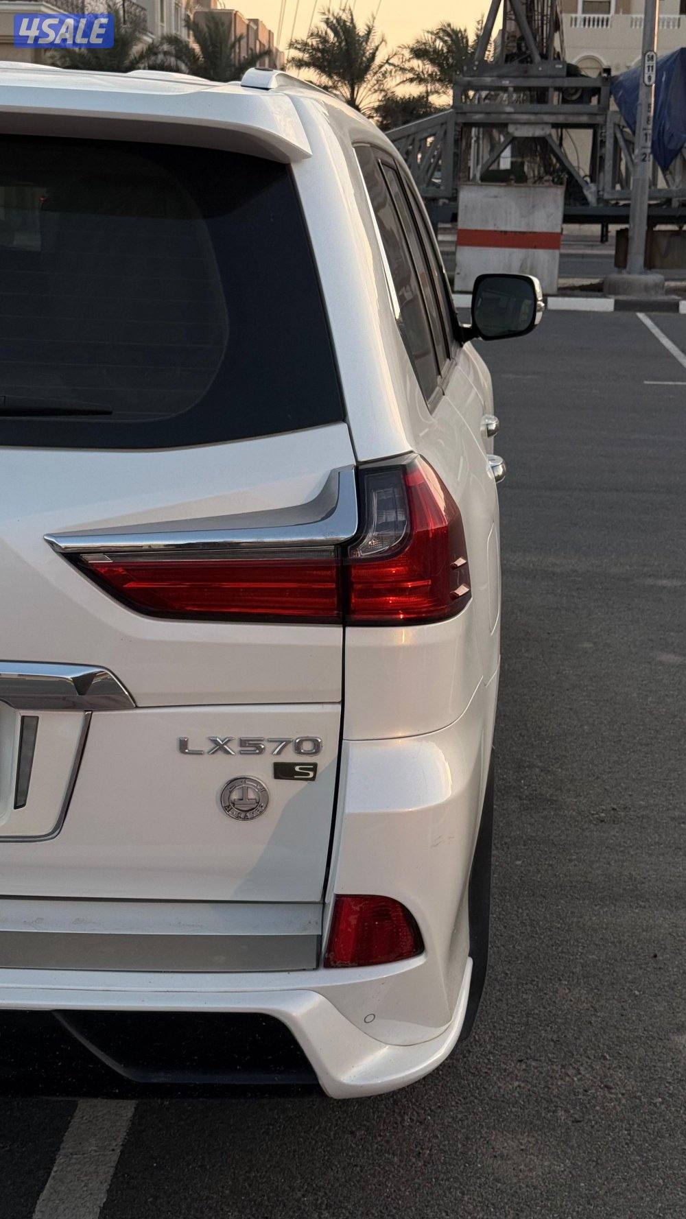 لكزس lx. 2016  صبغ وكالة شرط الفحص ماشي١٥٨4