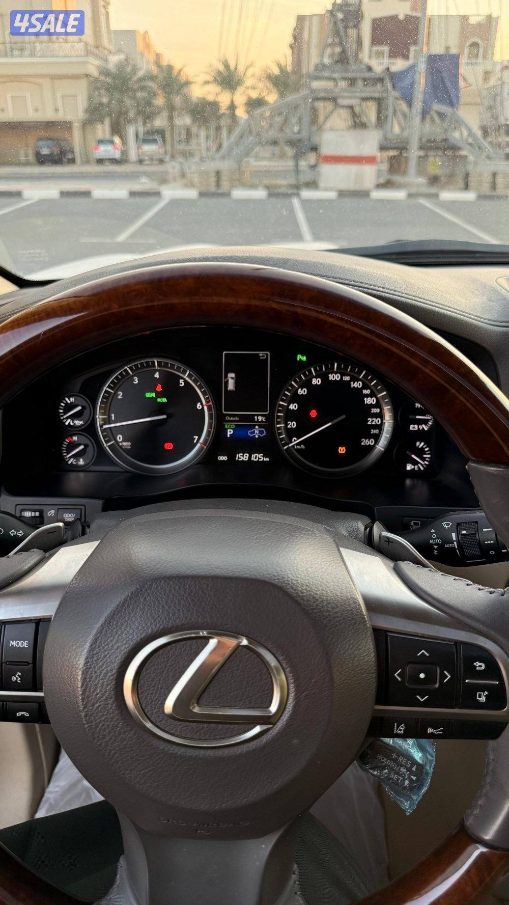 لكزس lx. 2016  صبغ وكالة شرط الفحص ماشي١٥٨11