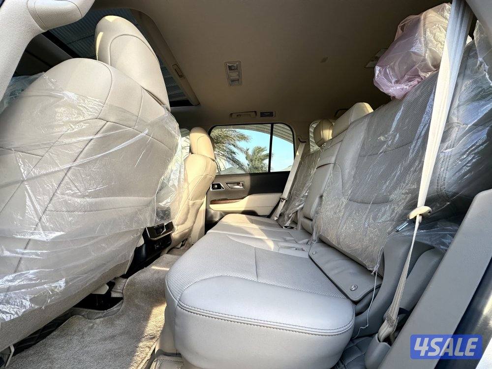 معرض القمة🚩11