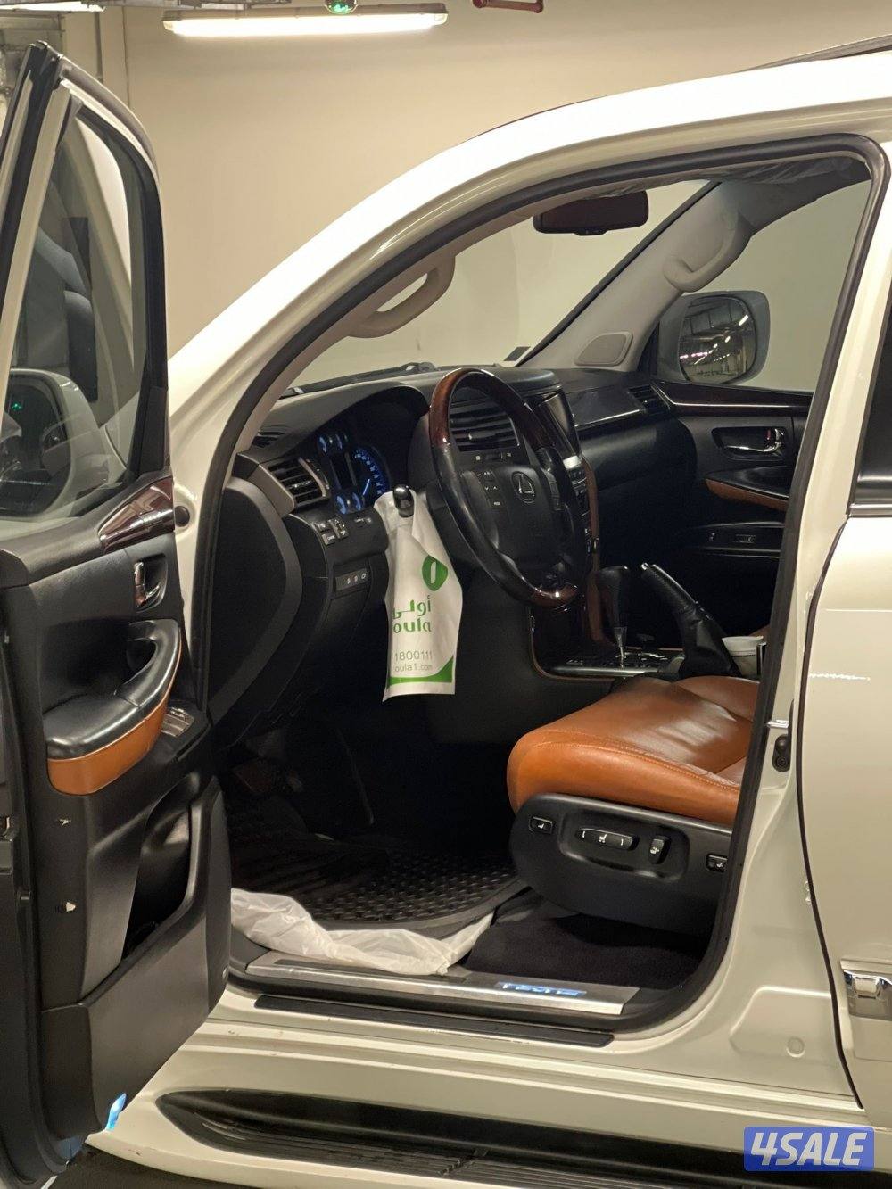 لكزس LX ٢٠١١ بحالة الوكاله5