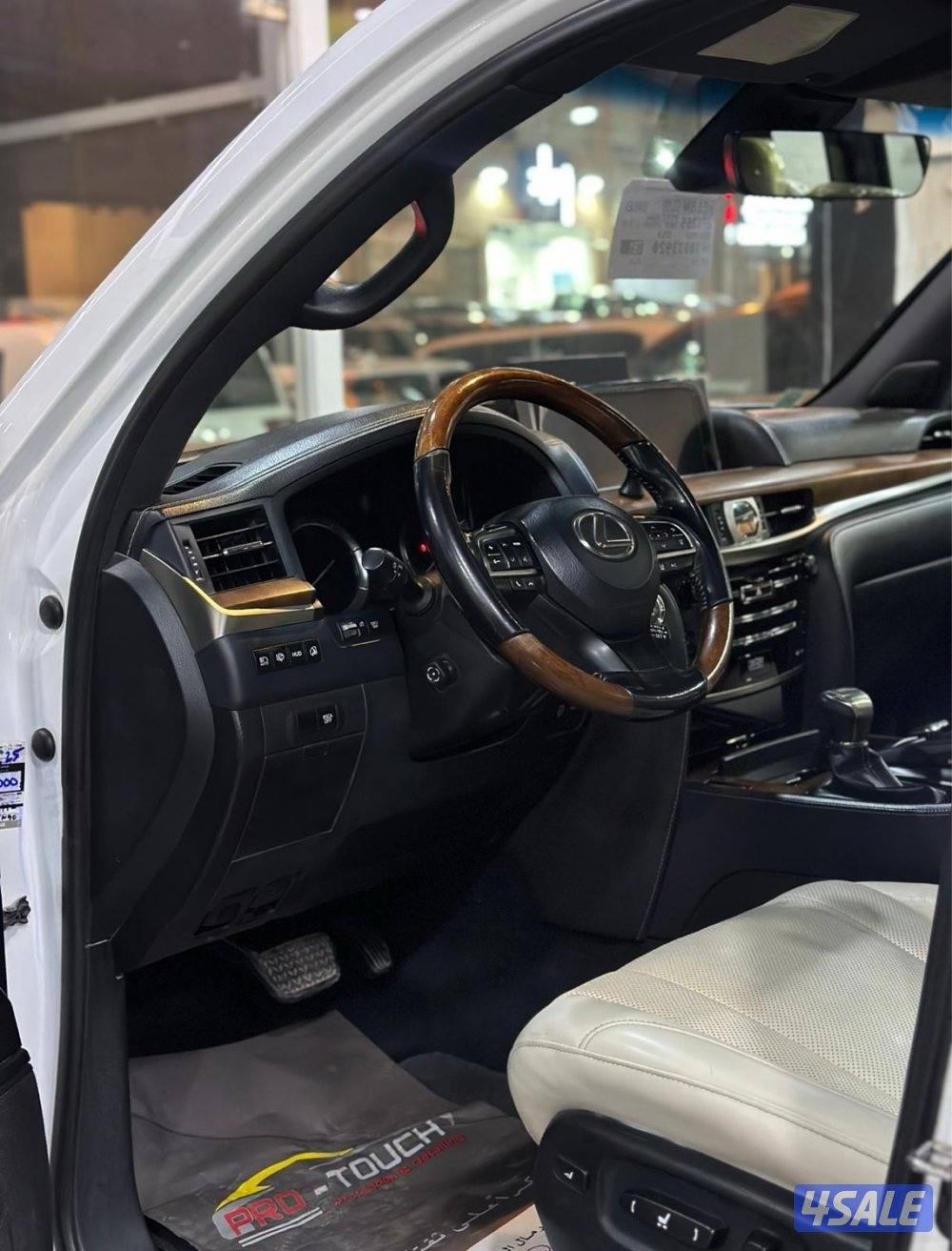 لكزس ٢٠١٦ درجة اولى صبغ وكالة4