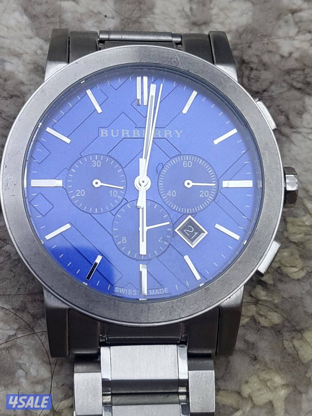 للبيع  ساعه بربري اصلية مع العلبه0