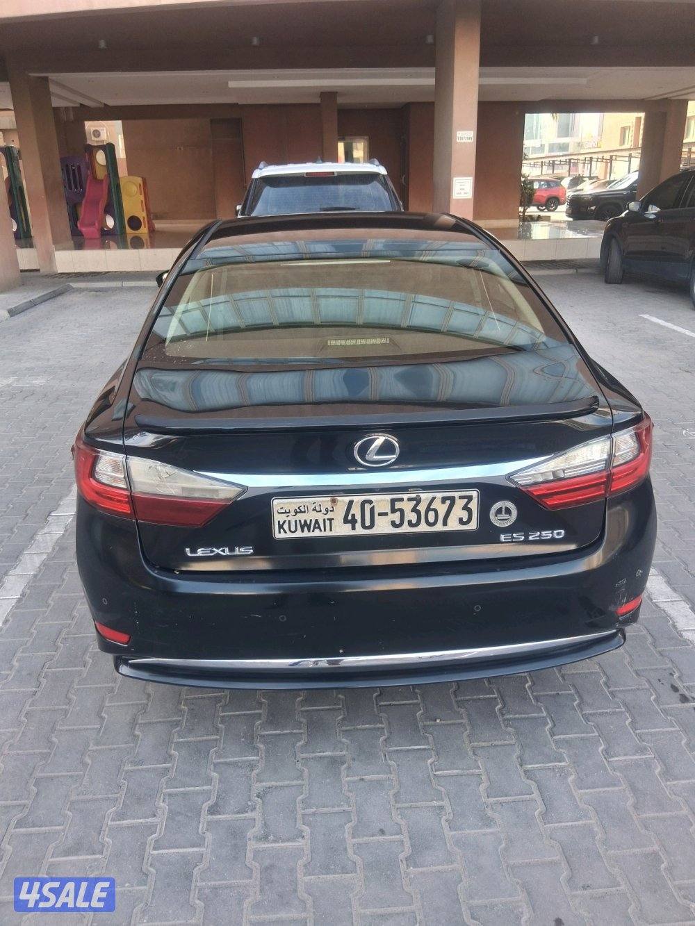 للبيع ليكزس es 2504