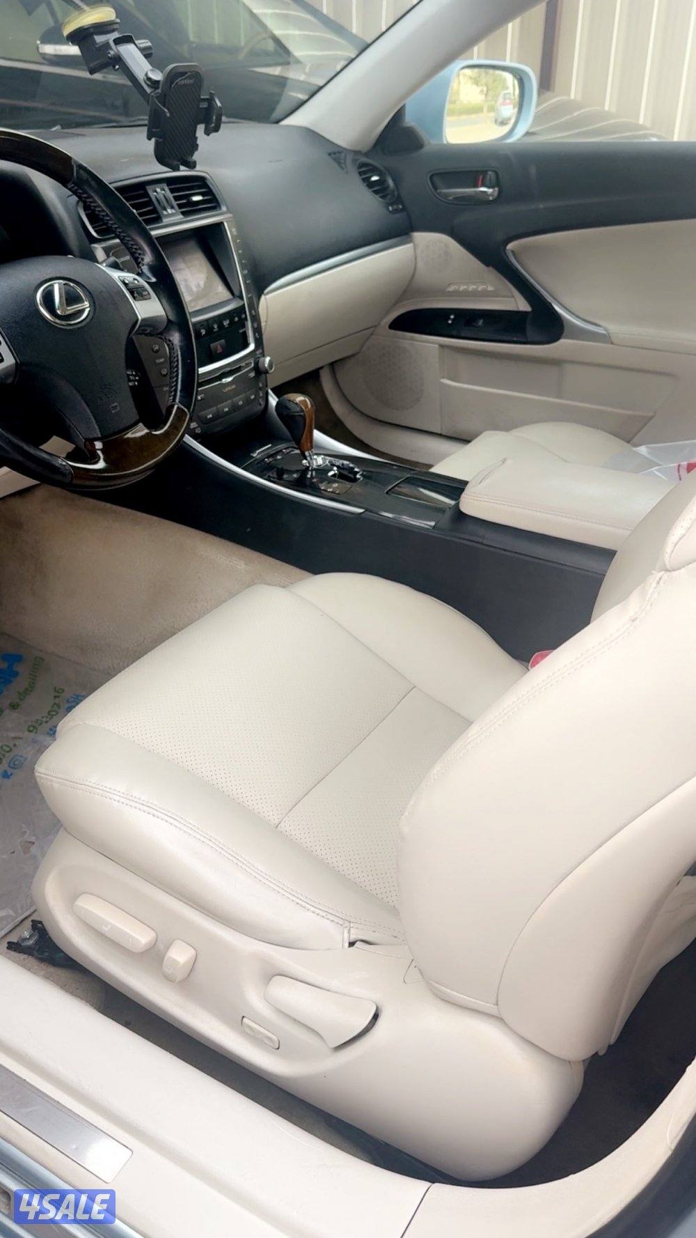 لكزس كشف كوبيه 20111