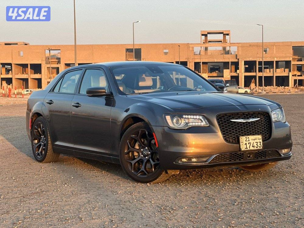 كرايزلر 300S شرط الفحص قير مكينة شاصي البدي في اصباغ متفرقة4