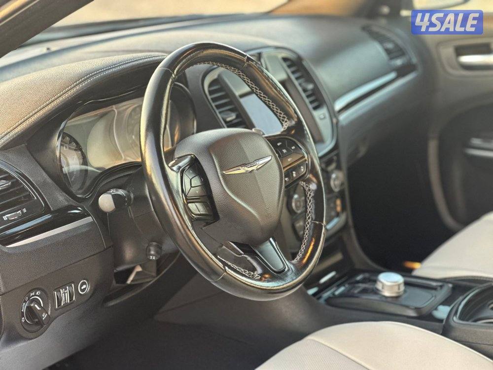 كرايزلر 300S شرط الفحص قير مكينة شاصي البدي في اصباغ متفرقة10