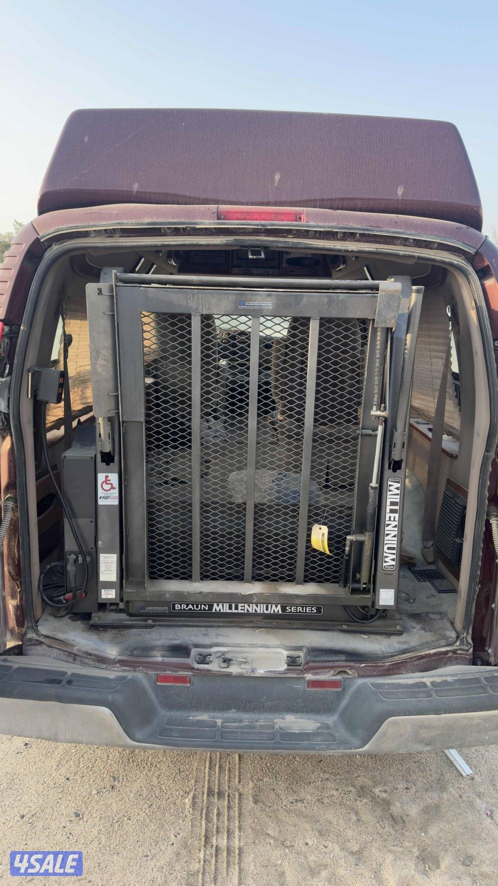 رافعة كرسي متحرك0