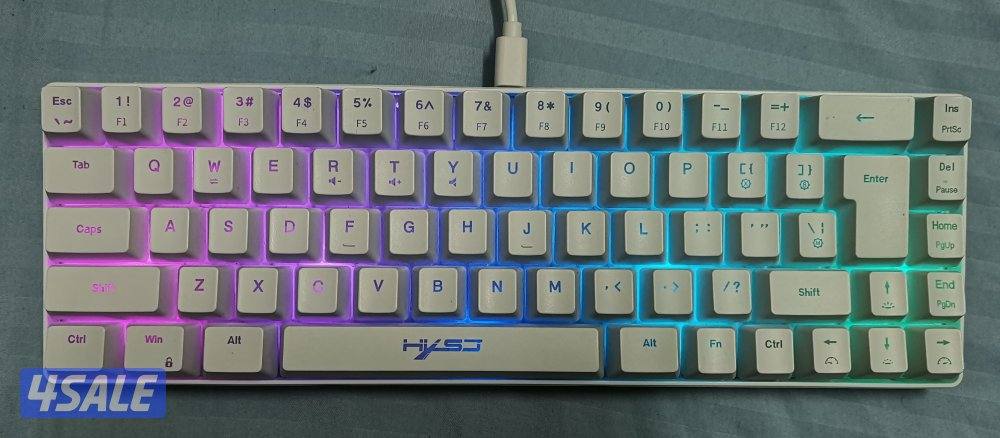 HXSJ V200 RGB Gaming Keyboard - Compact 68-Key Layout - Like New!1