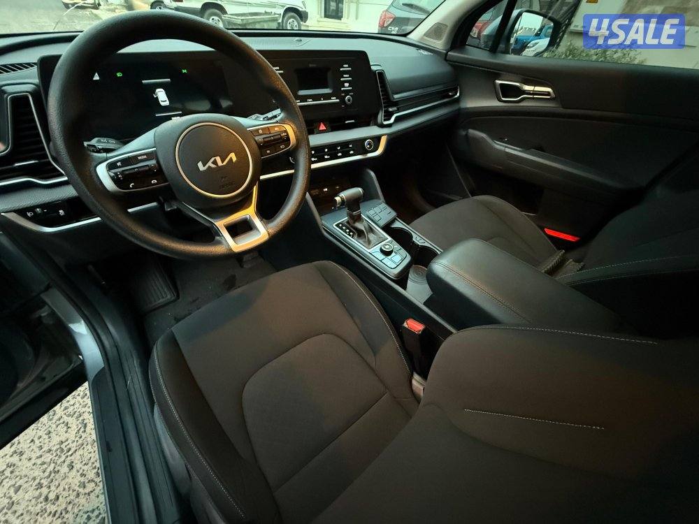 كيا سبورتاج ٢٠٢٣ أزرق فاتح2