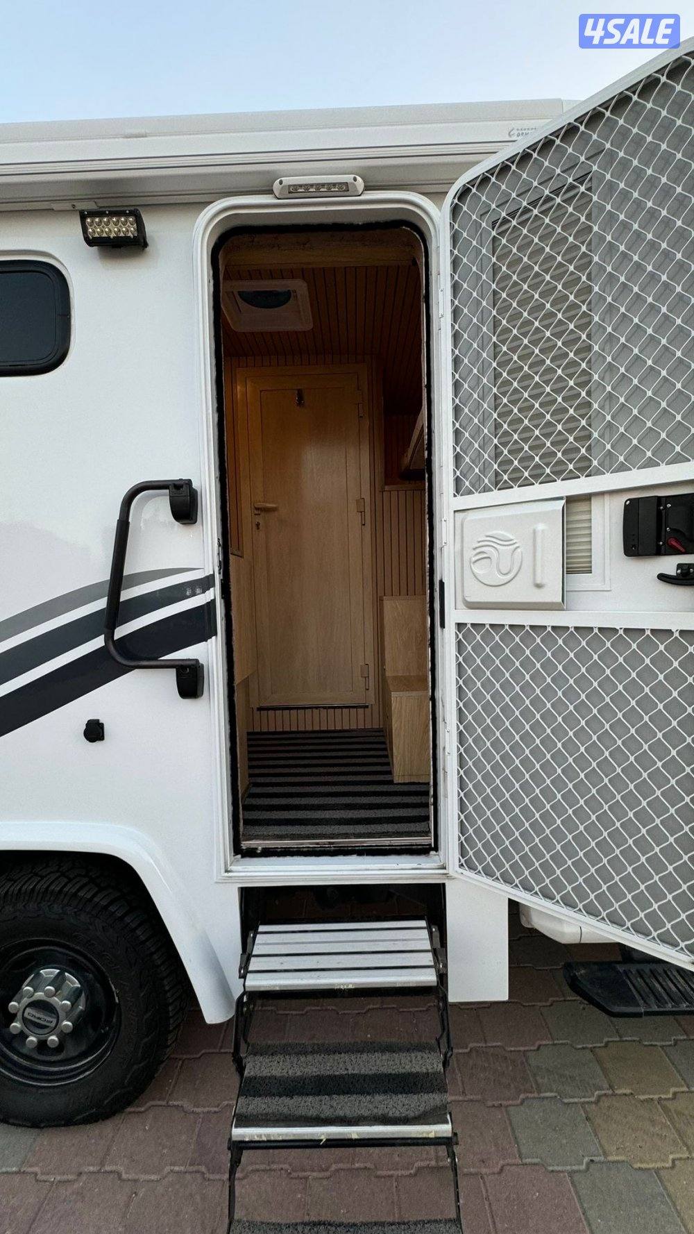 كرفان فورد غمارتين7