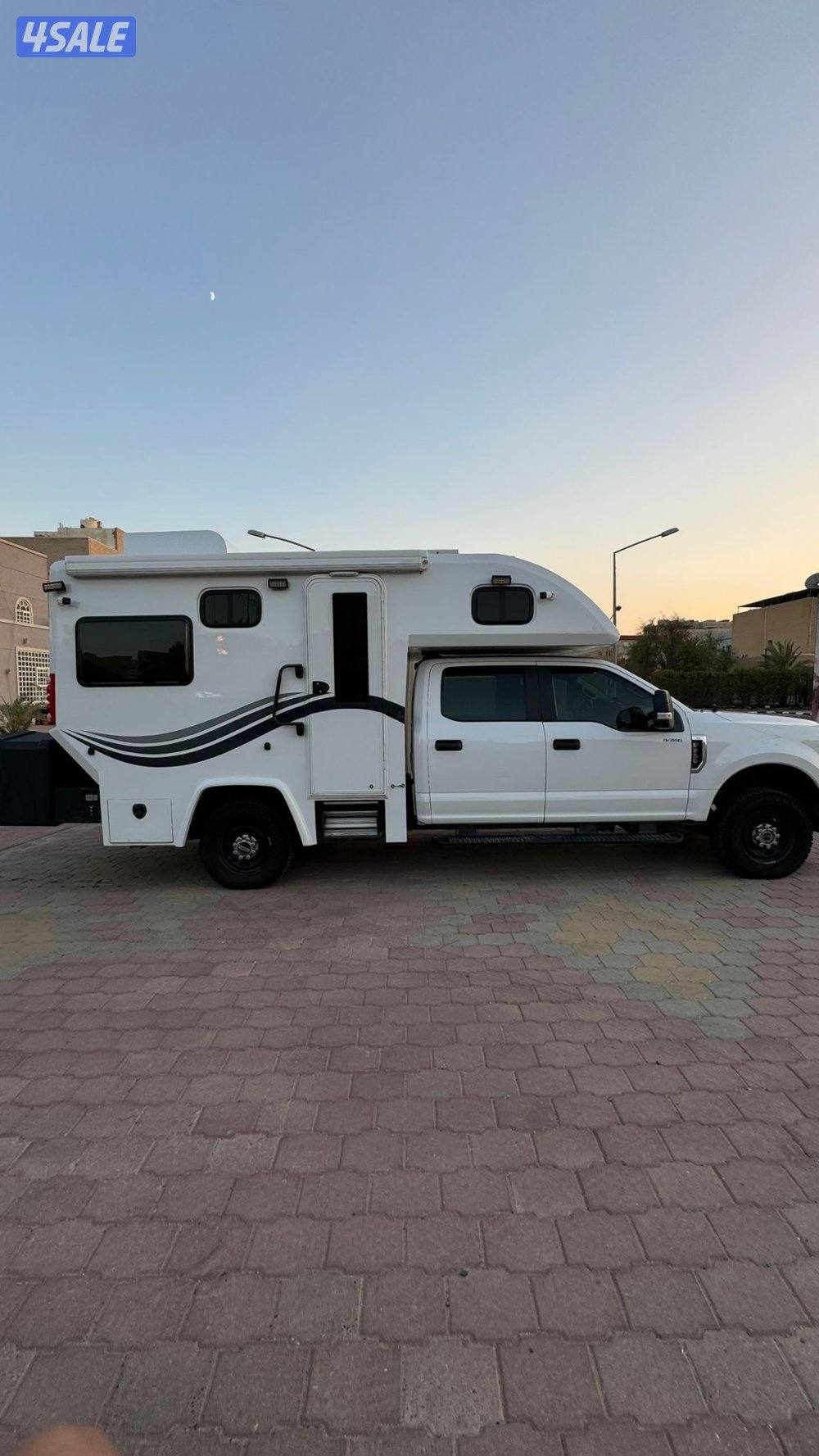 كرفان فورد غمارتين8