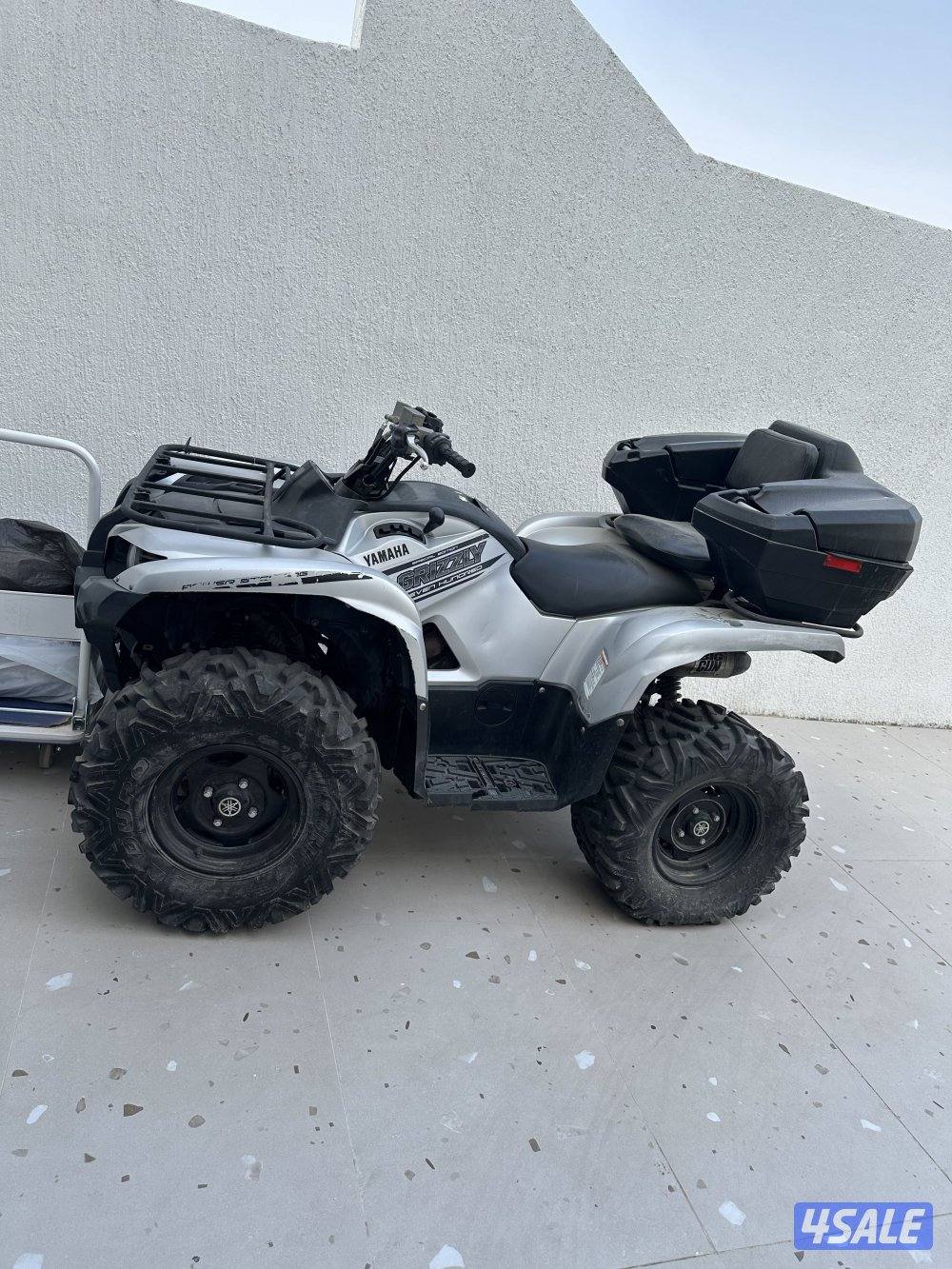 للبيع قريزلي مديل ٢٠١٥ حجم ٧٠٠ سيرفس عليه قزوز معاه عربانه0