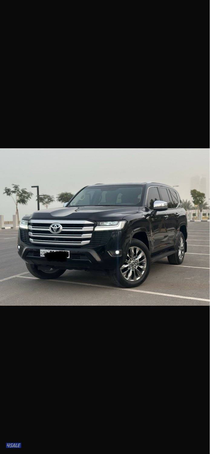 للبيع لاندكروزر موديل/ 2022VX كامل المواصفات2