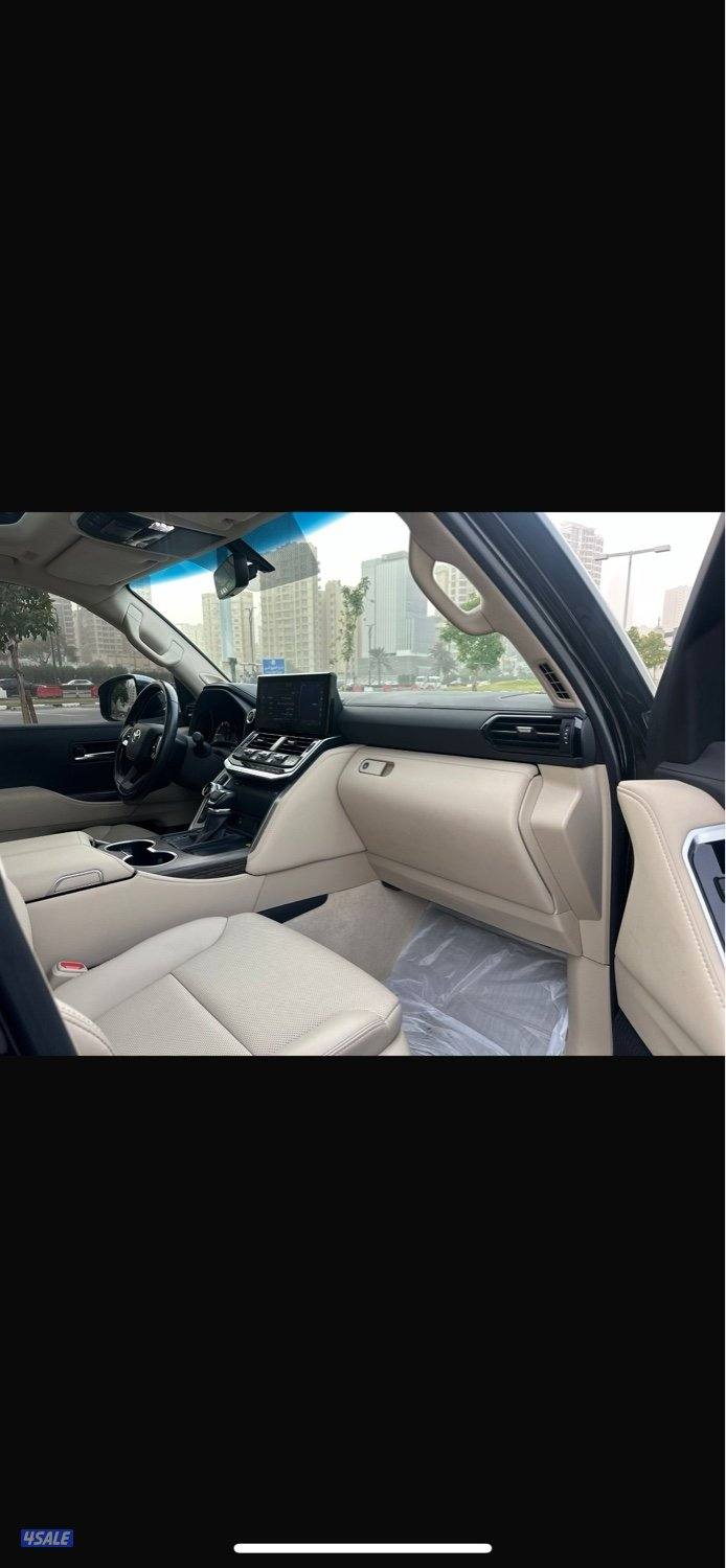 للبيع لاندكروزر موديل/ 2022VX كامل المواصفات8