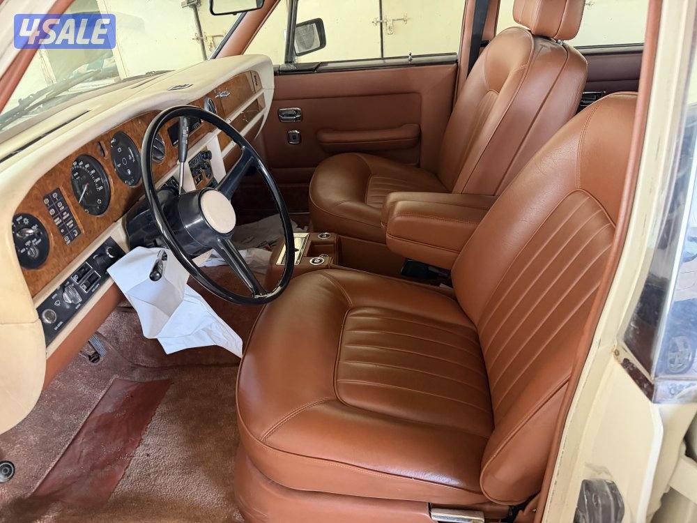 Rolls Royce Silver Spur4