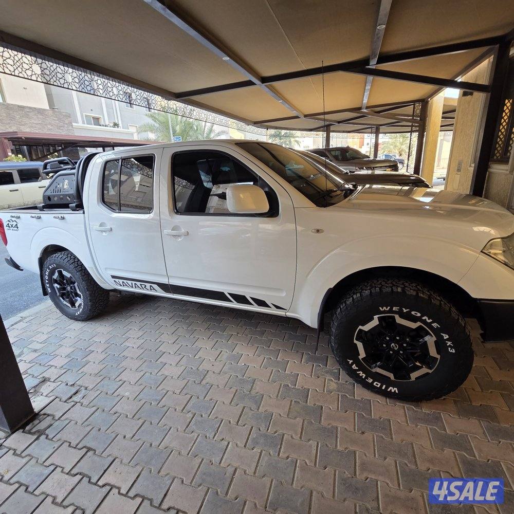 للبيع وانيت نيسان نافارا ٢٠١٥ قمة بالنظافة4