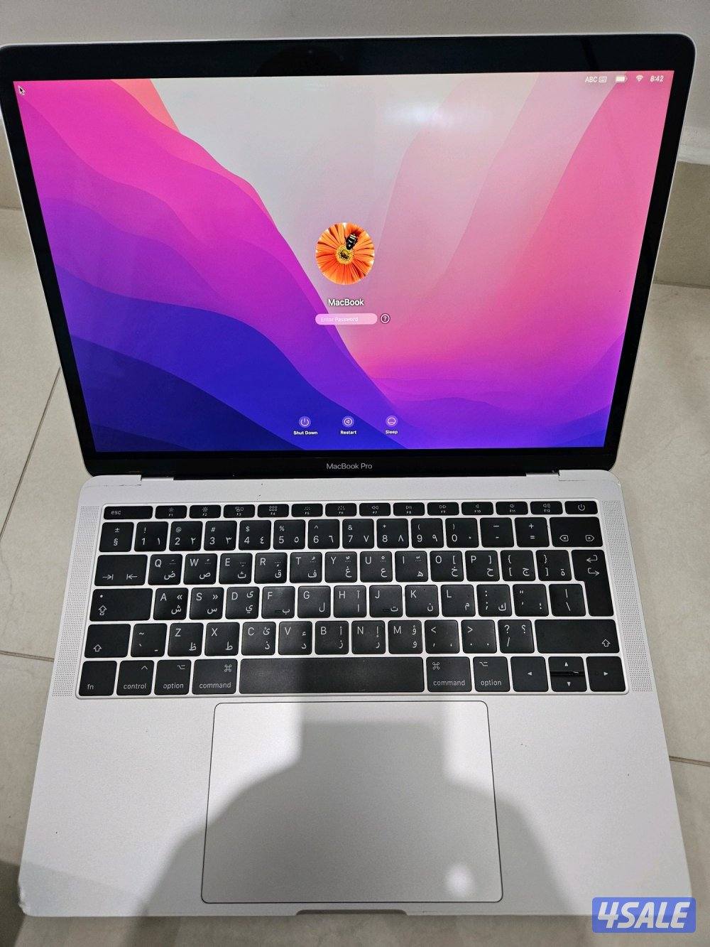 للبيعMacBook Pro (13- inch, 20170