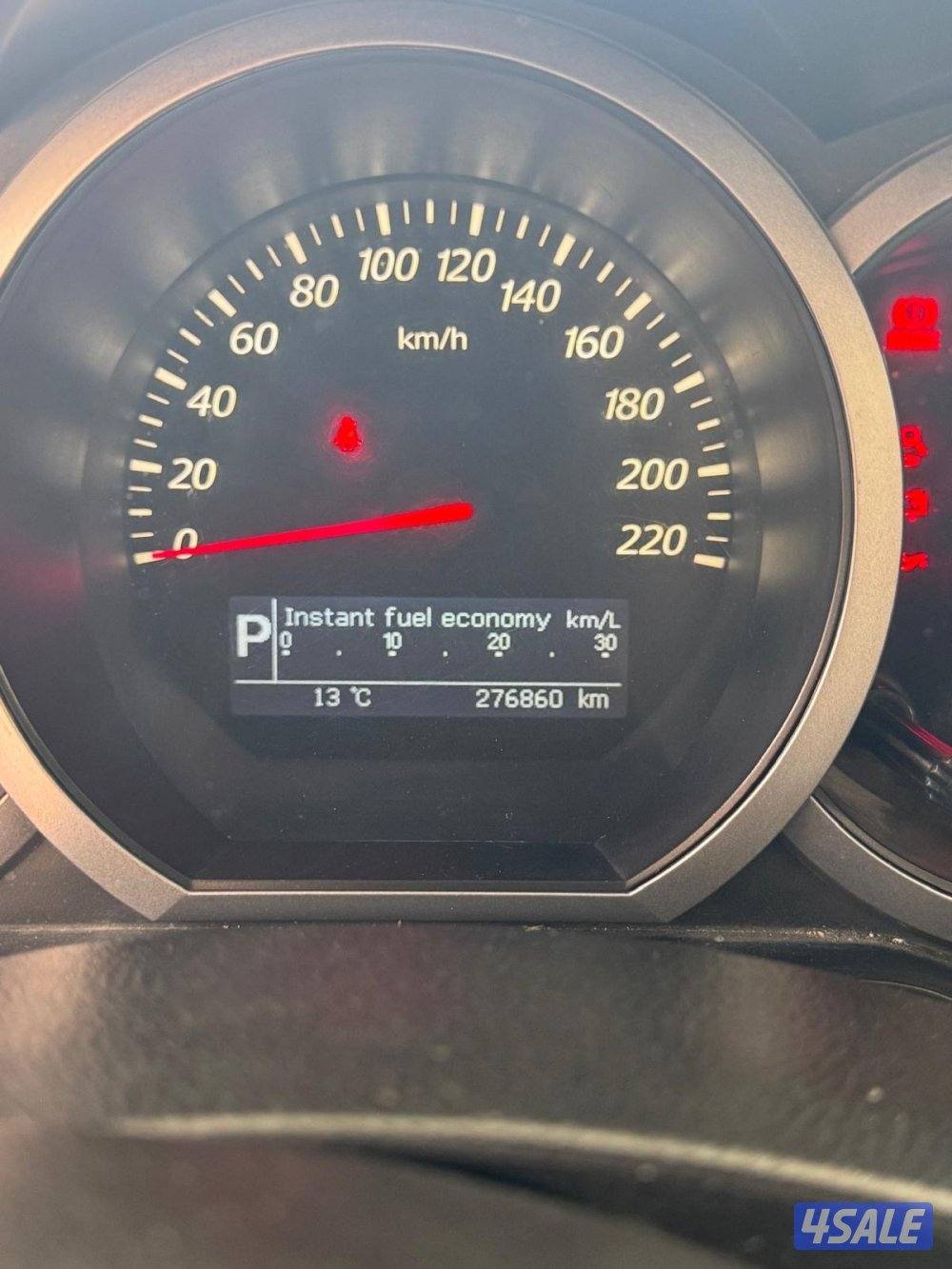 للبيع سيارة سوزوكي أبيض كشنات جلد نظيف جدا سيرفس منتظم ماشي ٢٧٦ ألف0