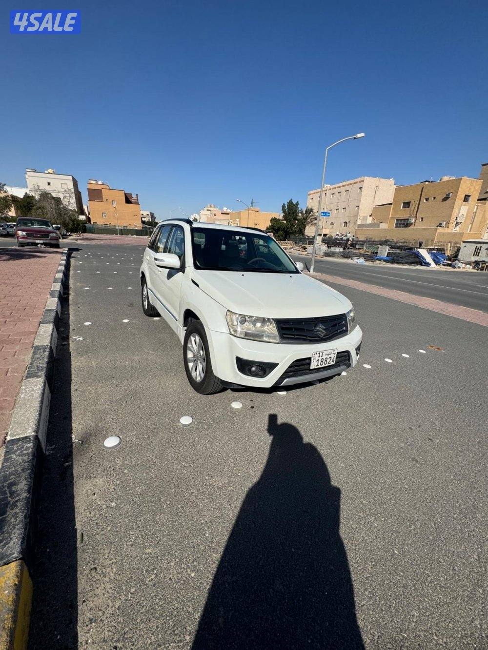 للبيع سيارة سوزوكي أبيض كشنات جلد نظيف جدا سيرفس منتظم ماشي ٢٧٦ ألف7