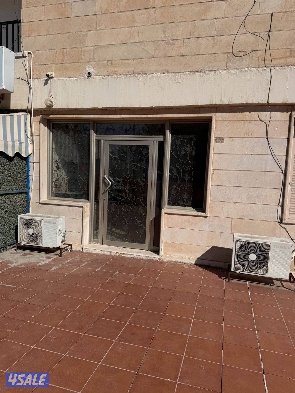 للبيع اثاث مكتب في السالمية1