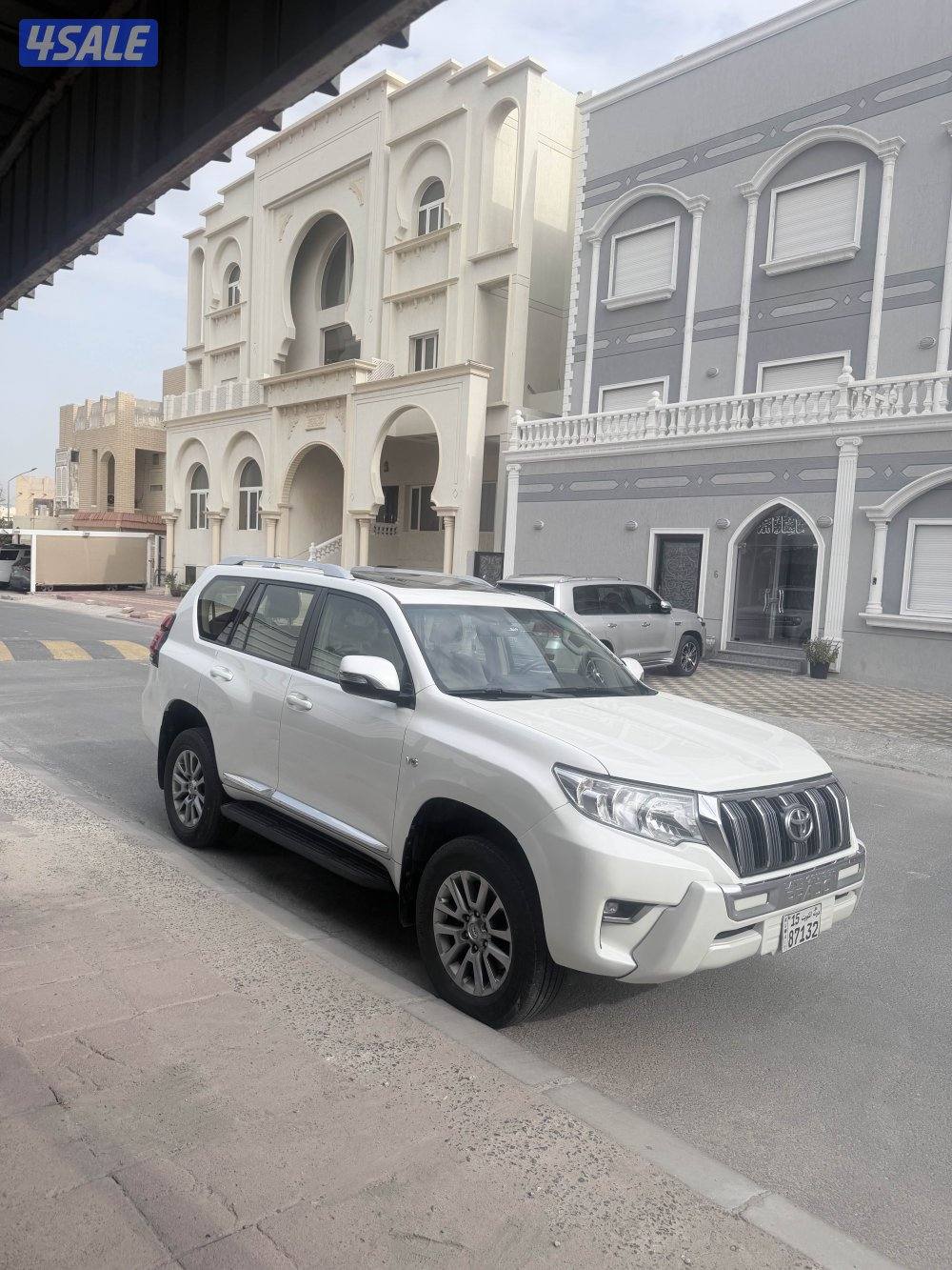 للبيع برادو 2018 صبغ وكالة صبغ قطعه وحدة عداد205  شرط الفحص1