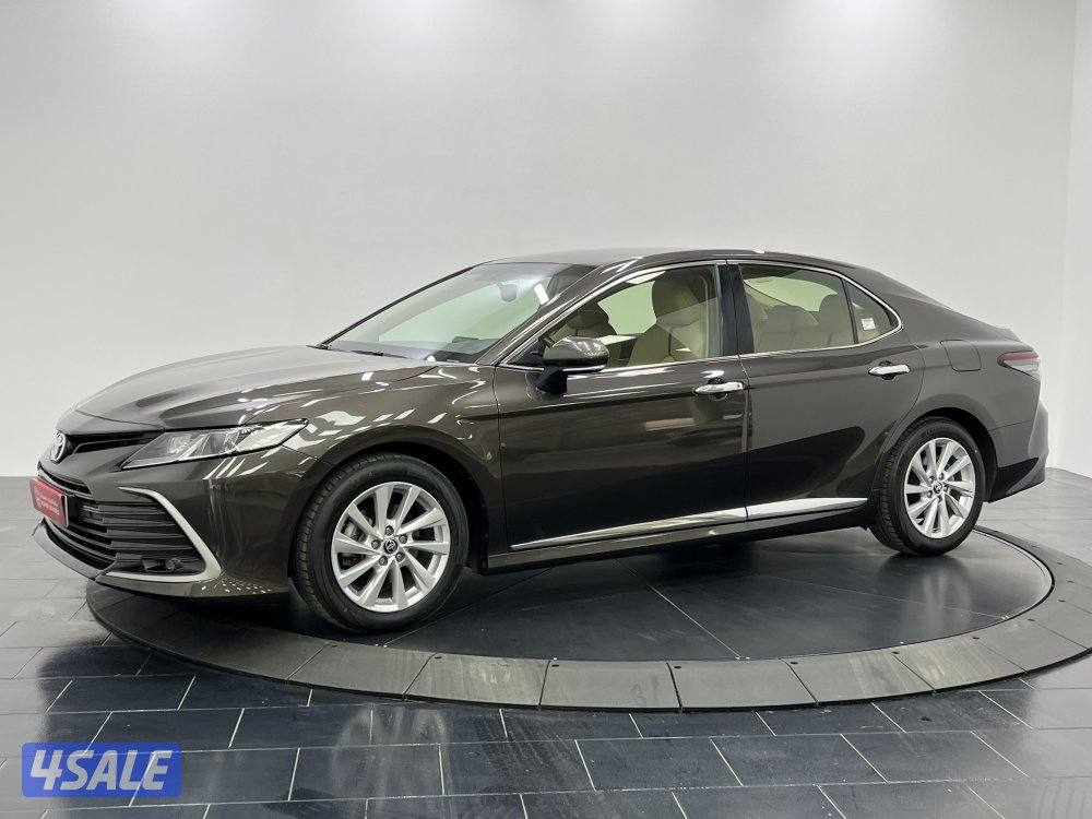 TOYOTA CAMRY GLE 4 CYL MID OPTION1