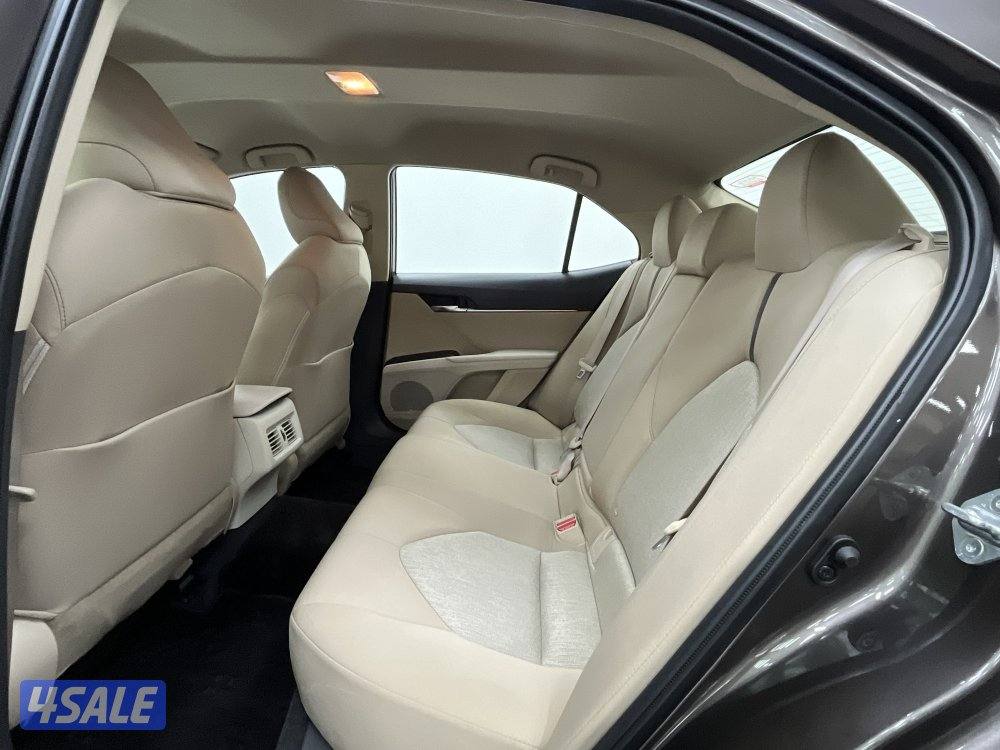 TOYOTA CAMRY GLE 4 CYL MID OPTION4