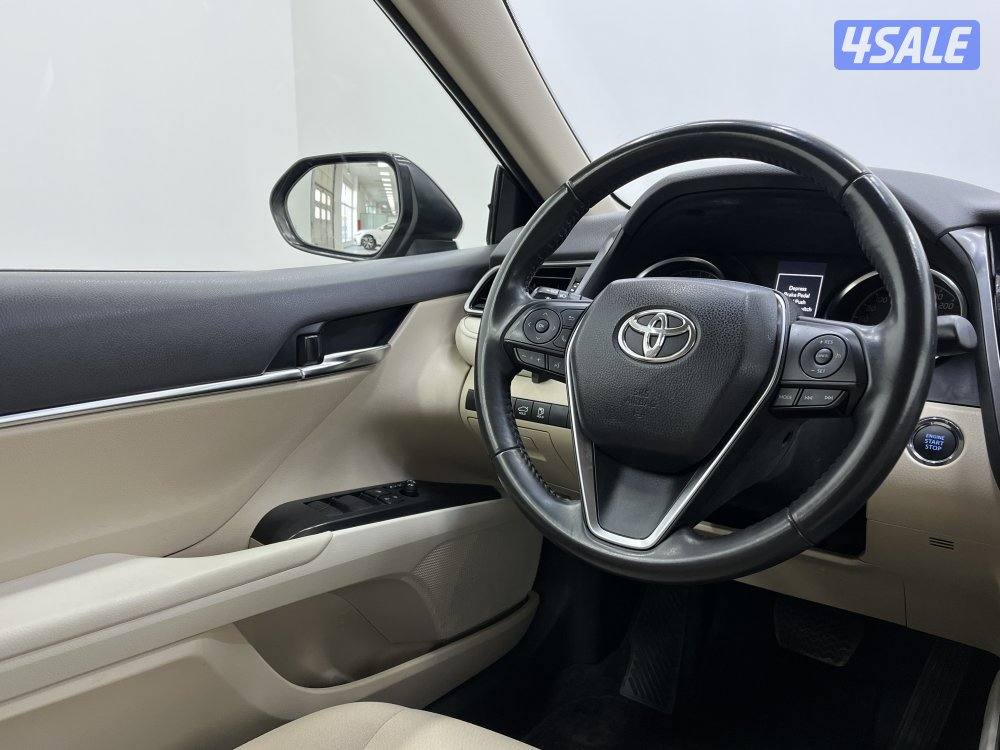 TOYOTA CAMRY GLE 4 CYL MID OPTION13