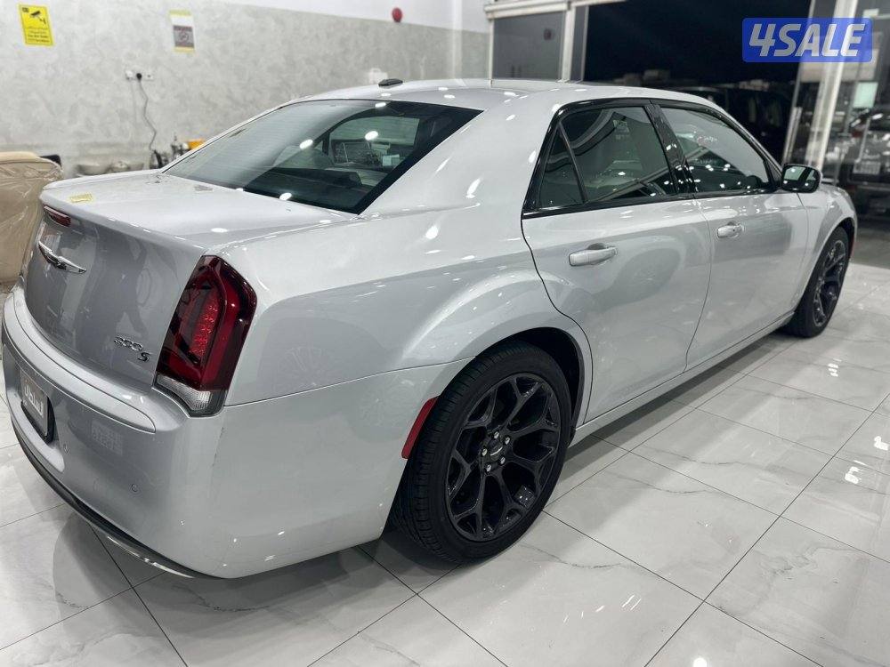 كرايزلر  C300 S موديل ٢٠٢١ وارد الوكاله ماشي٨٣ ألف كم4