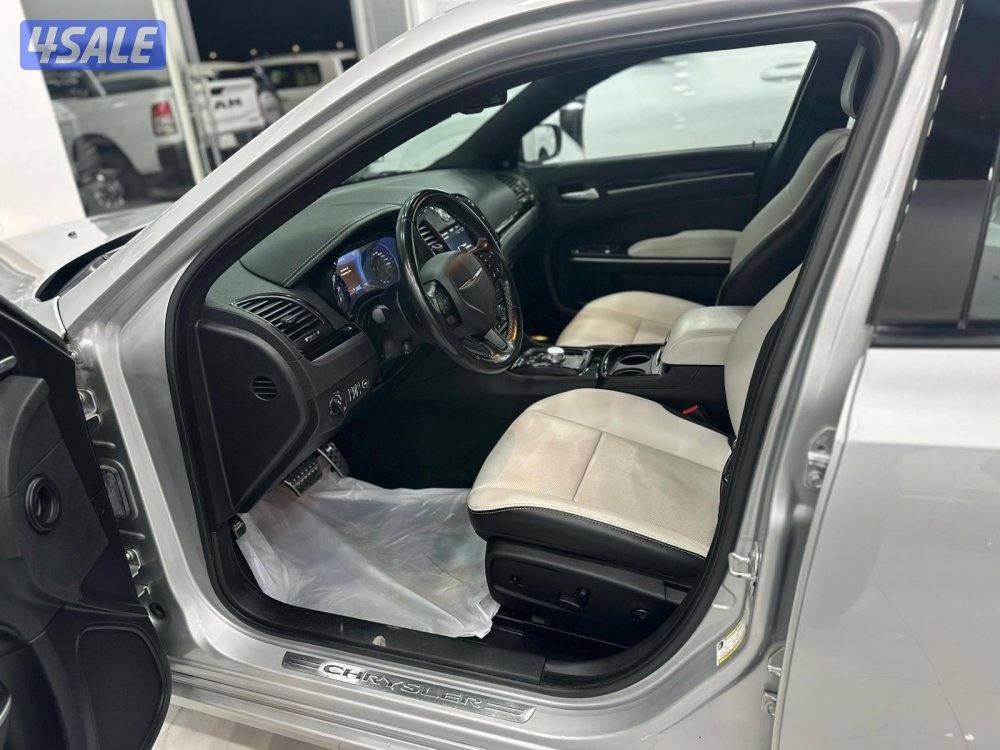 كرايزلر  C300 S موديل ٢٠٢١ وارد الوكاله ماشي٨٣ ألف كم5