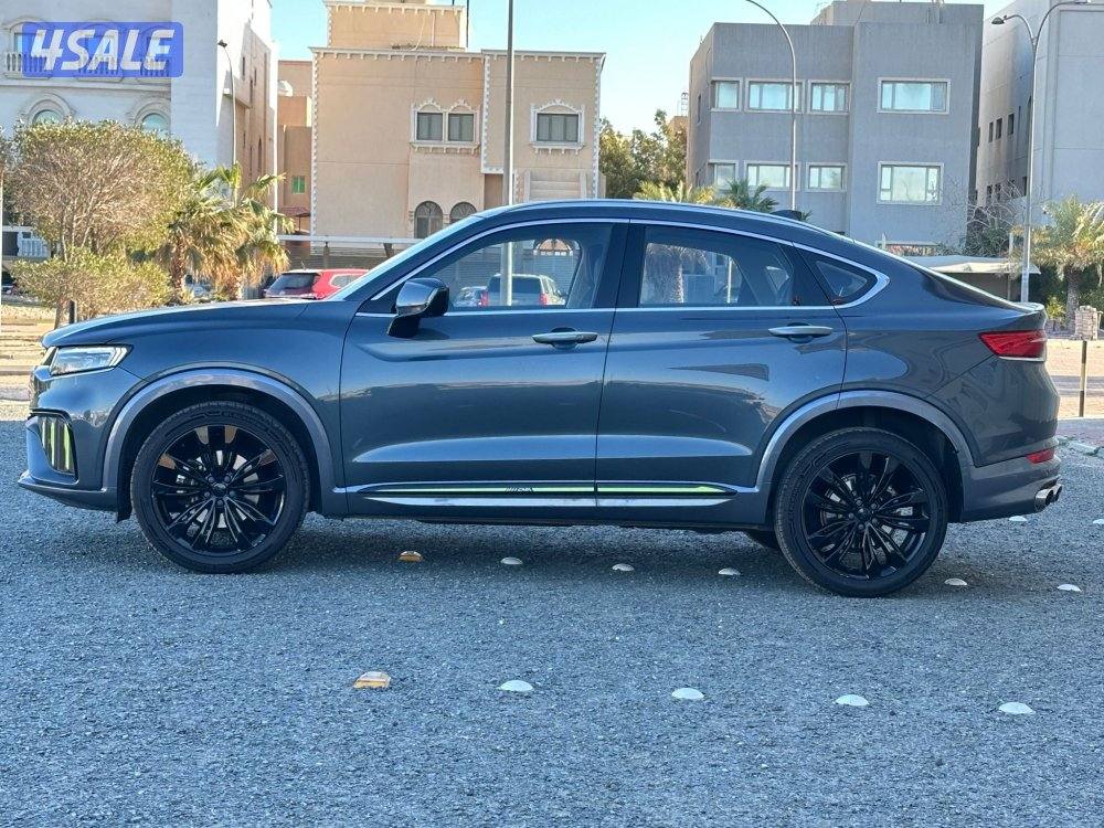 توجيلا موديل 2023 ماشي 90 الف صبغ وكاله3