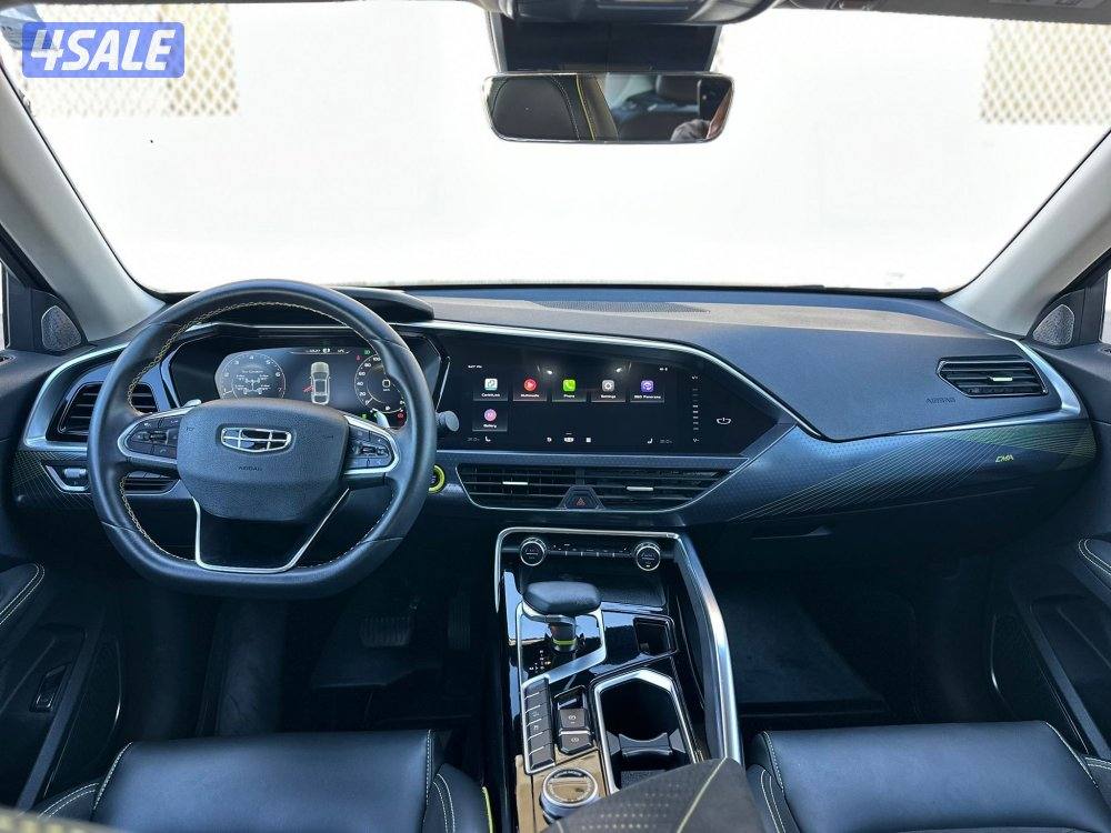 توجيلا موديل 2023 ماشي 90 الف صبغ وكاله12