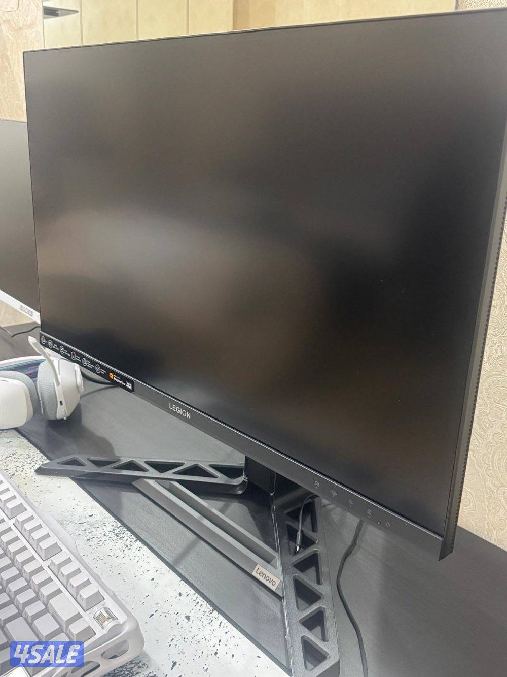 للبيع بي سي وشاشه0