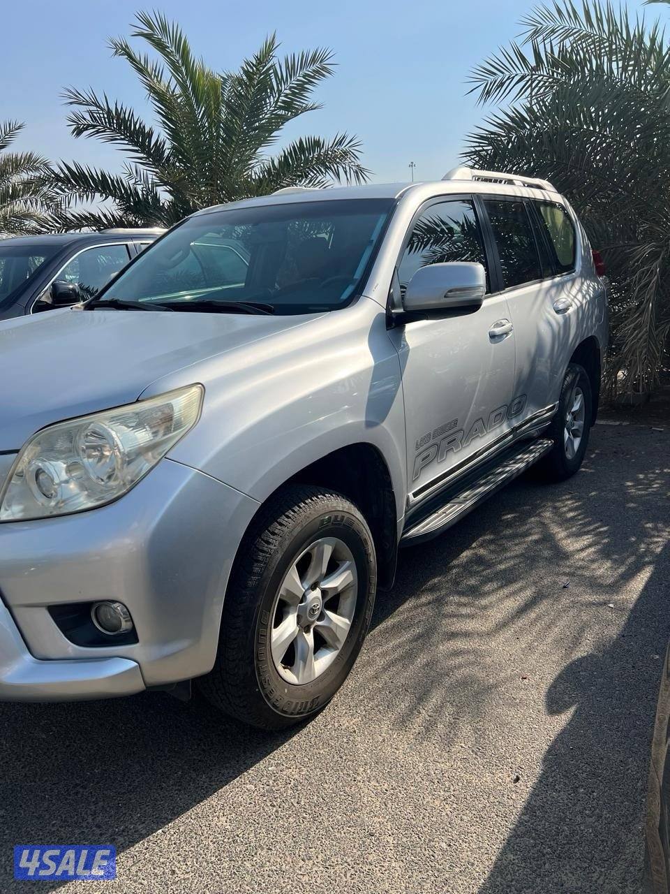 تويوتا لاندكروزر برادو – فضي | بحالة جيدة2