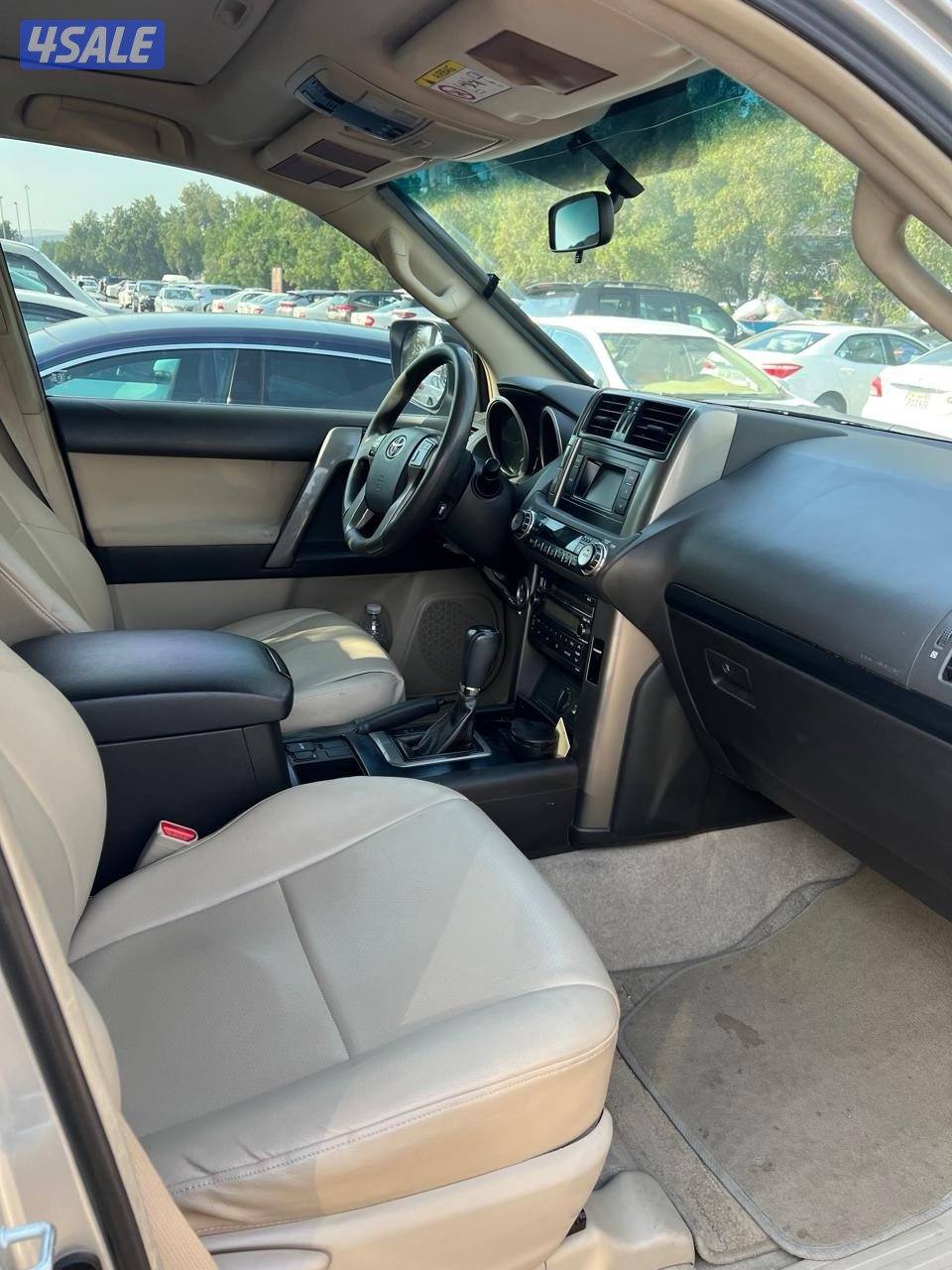 تويوتا لاندكروزر برادو – فضي | بحالة جيدة7