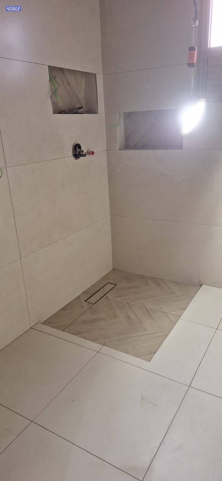 تجديد منزلك بأقل الأسعار!
هل تحلم بأرضيات سيراميك فخمة وبجودة عالية؟
م4