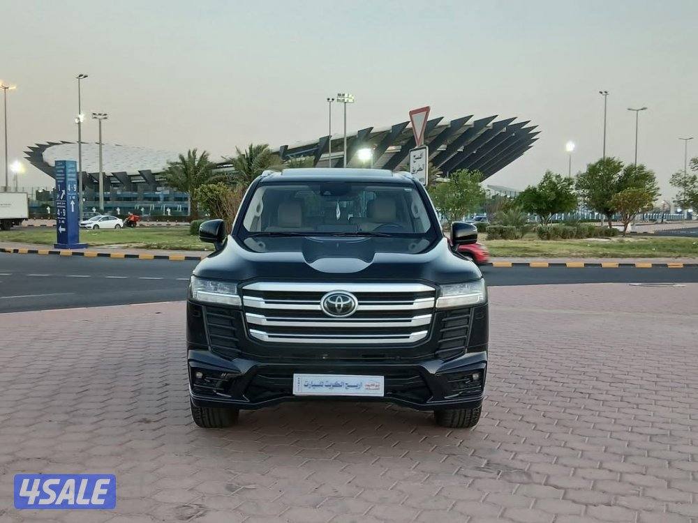 للبيع لاند كروزر 2022GXR صبغ الوكاله0