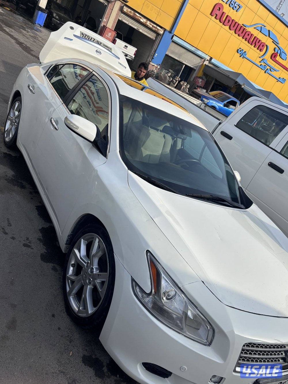 سيارة نيسان مكسيما موديل 20121