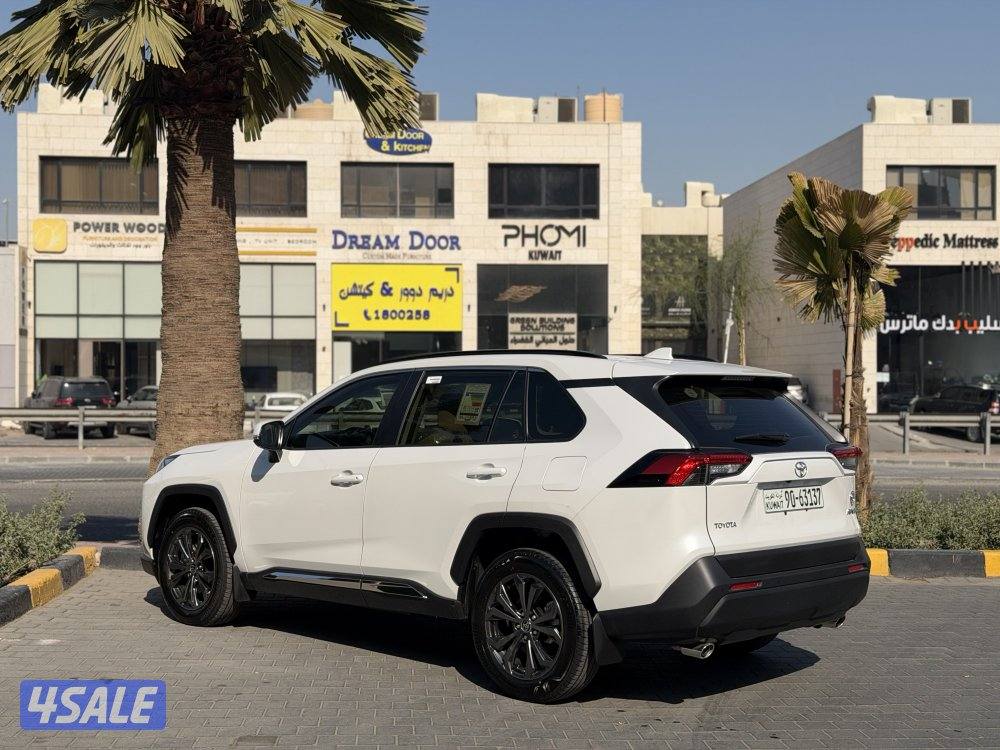 راف 4 موديل 2025 اصفار تامين شامل و حمايه للبدي و عازل حراري2