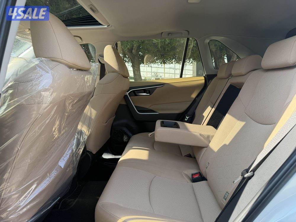 راف 4 موديل 2025 اصفار تامين شامل و حمايه للبدي و عازل حراري8