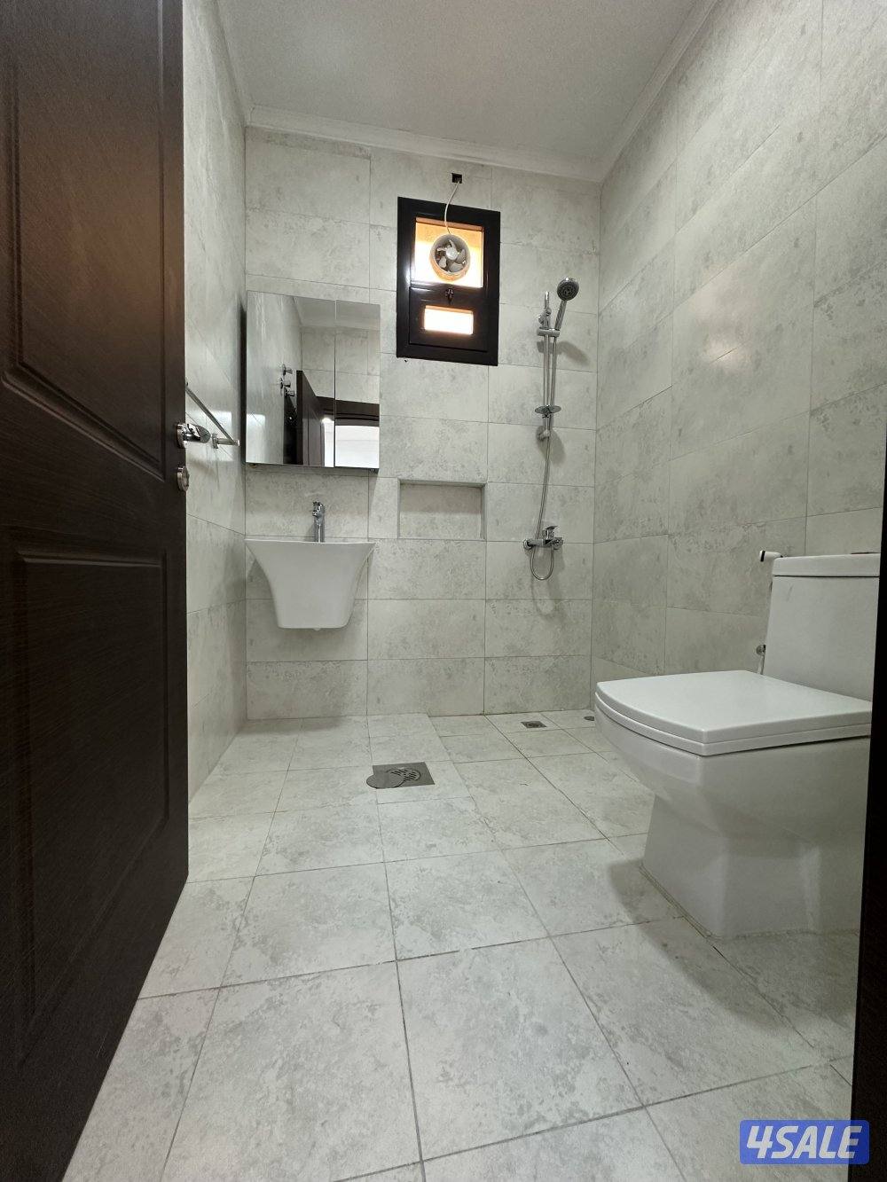 شقه برميثيه شقه سوبر ديلوكس مساحة ٢٠٠ متر3