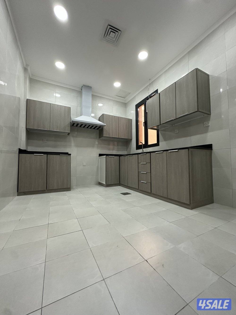 شقه برميثيه شقه سوبر ديلوكس مساحة ٢٠٠ متر7