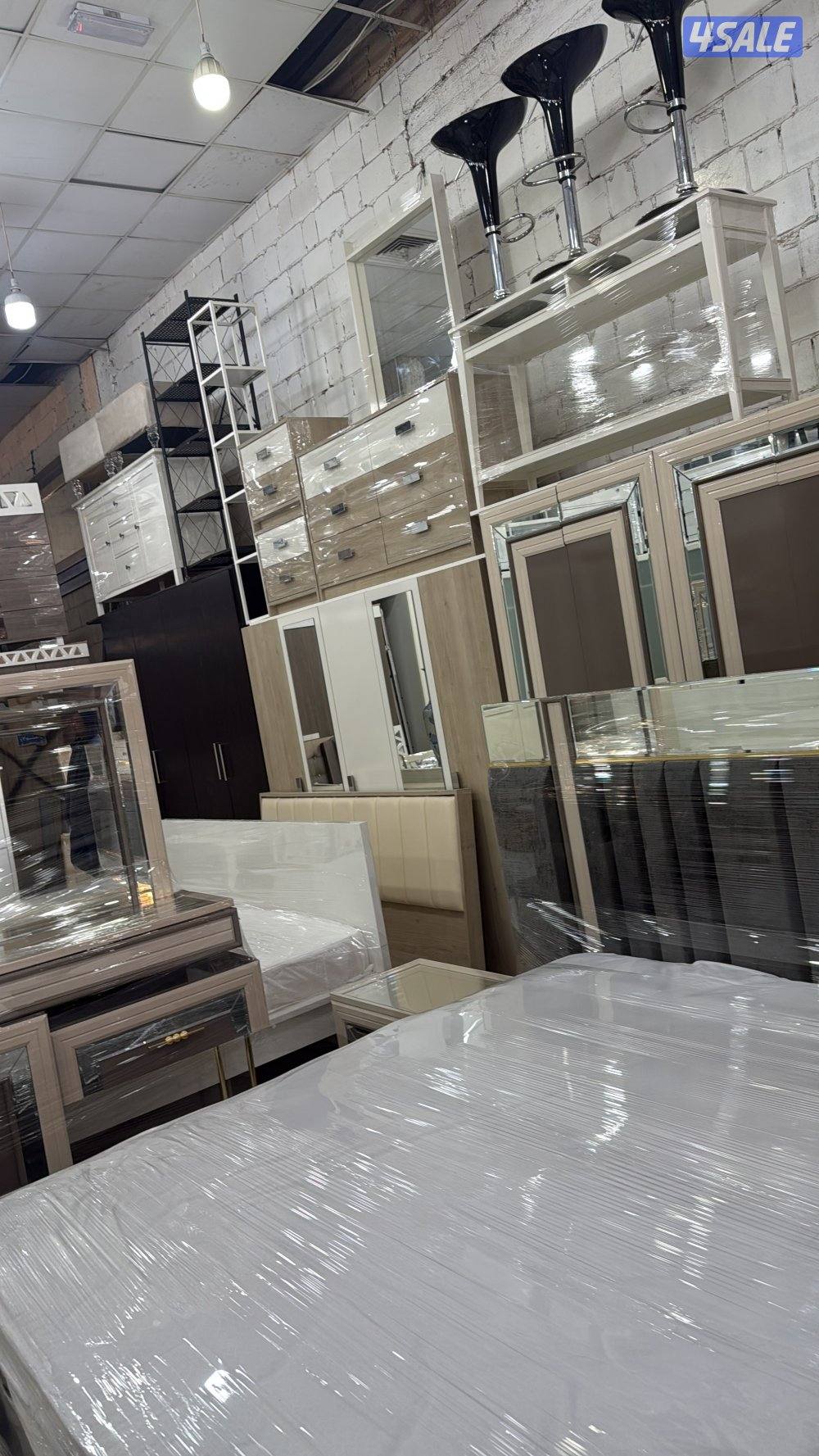 نبيع سراير وغرف نوم شبه جديده0