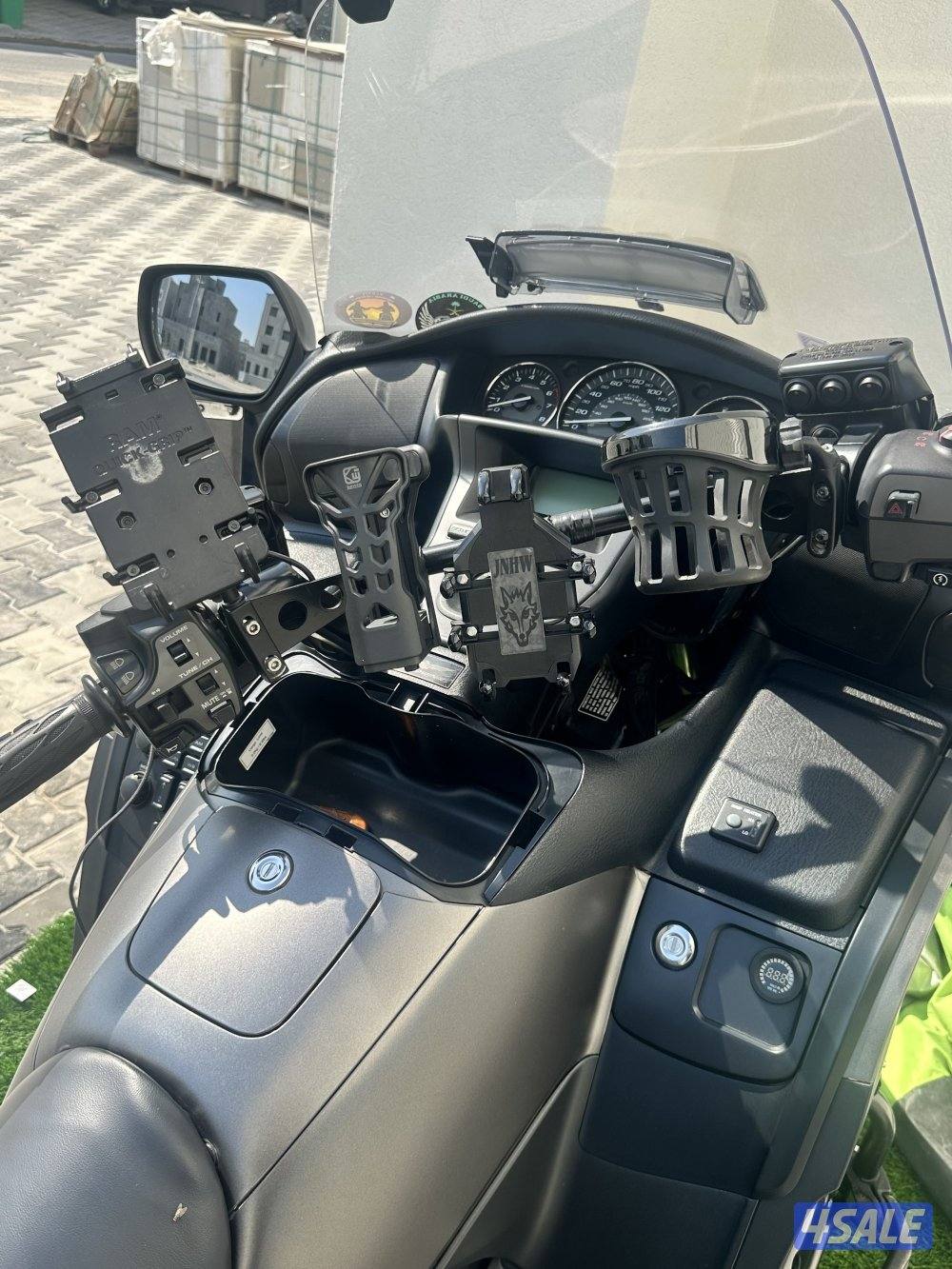 للبيع قولد وينق F6B موديل 2014 فل اكسسوارات سيرفس وكاله2