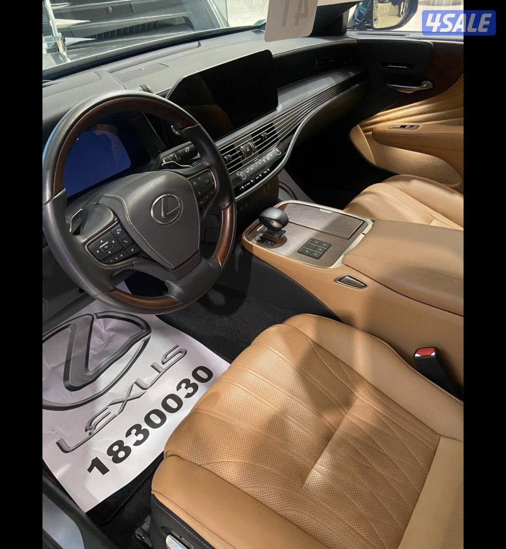 للبيع لكزس Luxury بحالة الوكالة لون اسود ملكي داخلية تان حماية كاملة1