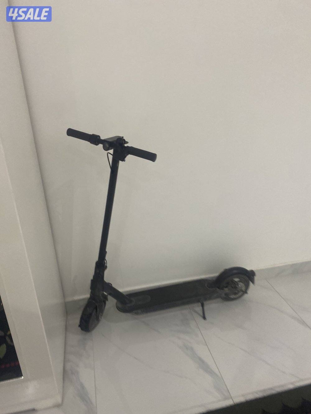 سكوتر شومي 2 جيد ناقصه تاير امامي ناقصه مسكه البريك قابل لتفاوض بمعقول0
