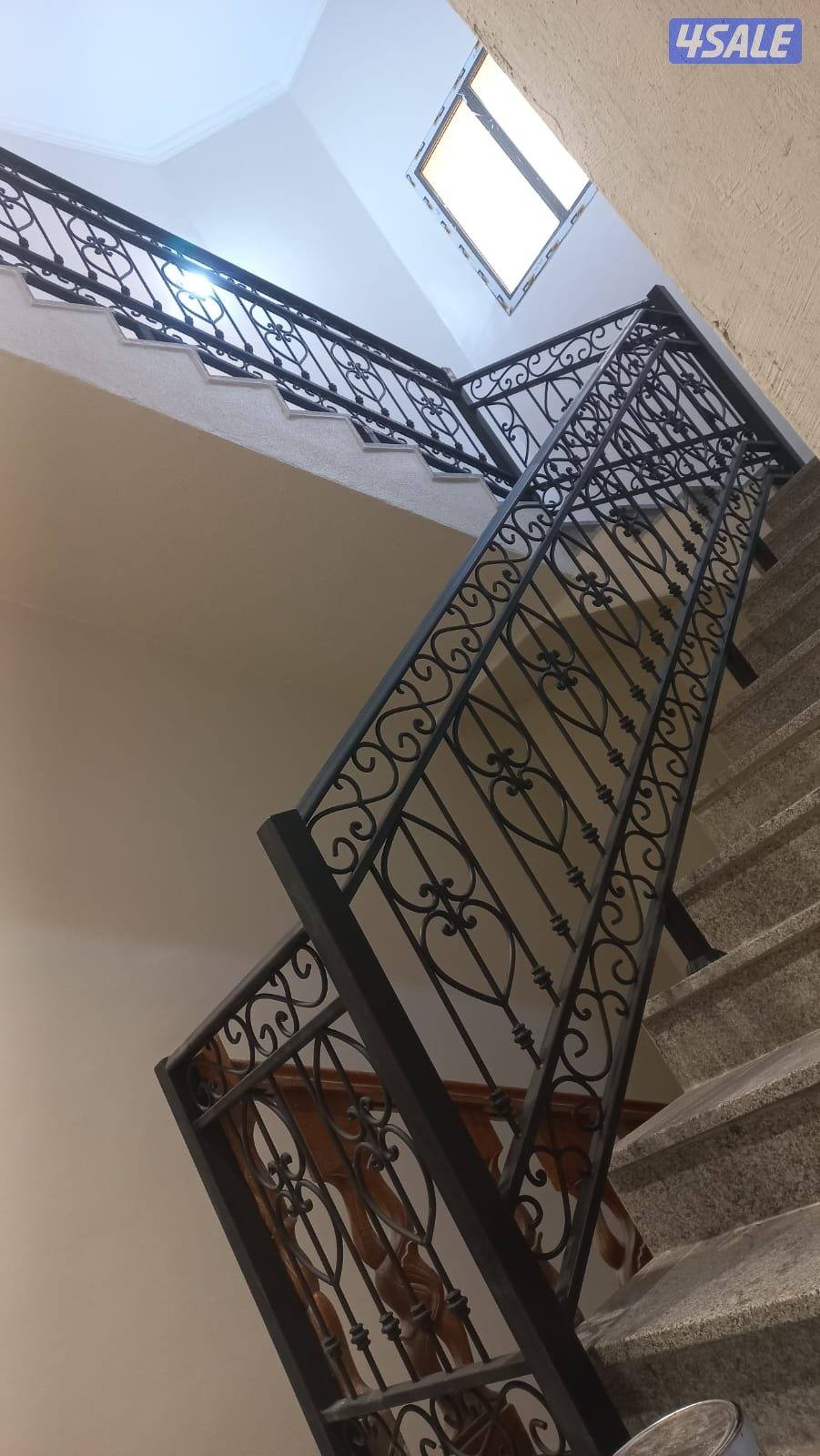 حداد ایراني  حدید مشغول ابواب درابزین اسوار ترکیب مضلات خشبي شبك تركي0