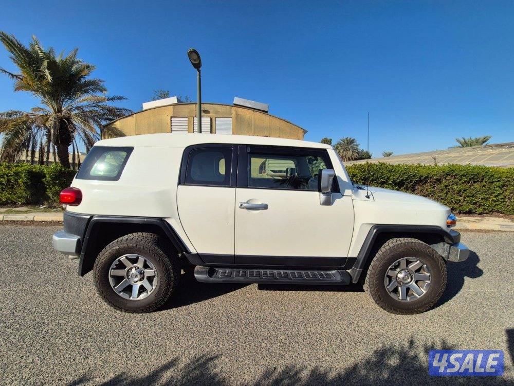 الشرق شارع خالد بن الوليد0