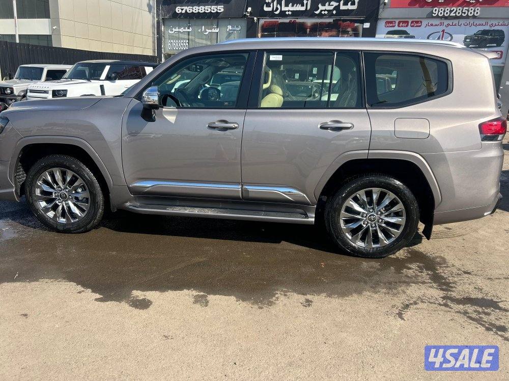 تويوتا لاند كروزر GX.R AEROs
 twin turbo.V6
موديل 2023
ماشى 82.000 k.m3