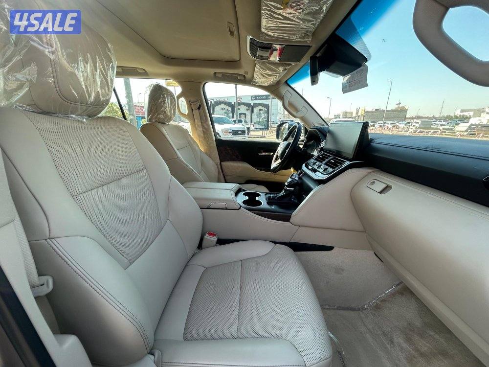 تويوتا لاند كروزر GX.R AEROs
 twin turbo.V6
موديل 2023
ماشى 82.000 k.m5